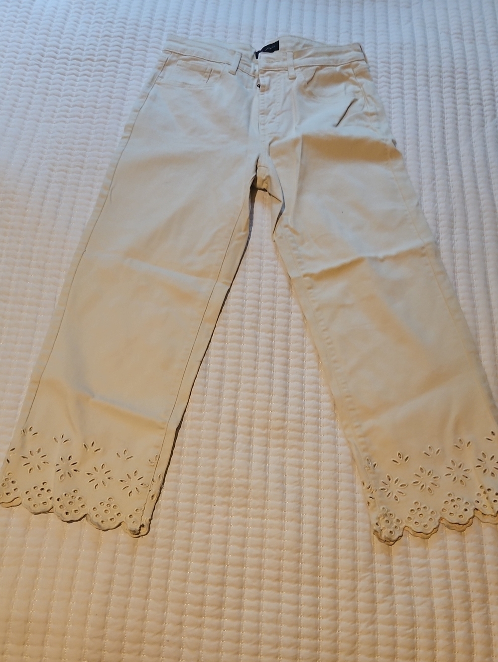Women's Cream Cropped Jeans with Scalloped Eyelet Hem